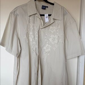 GAP Men's Cream Short Sleeve Shirt